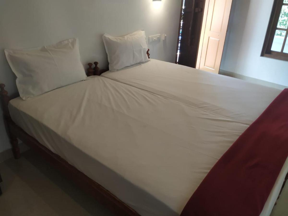 Vintage Inn Homestay Cherai Beach Exterior foto